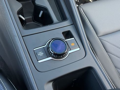 New 2026 Volkswagen Tiguan SE image 24