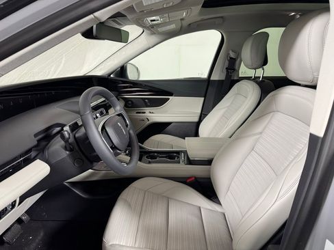 New 2026 Lincoln Nautilus Reserve image 19