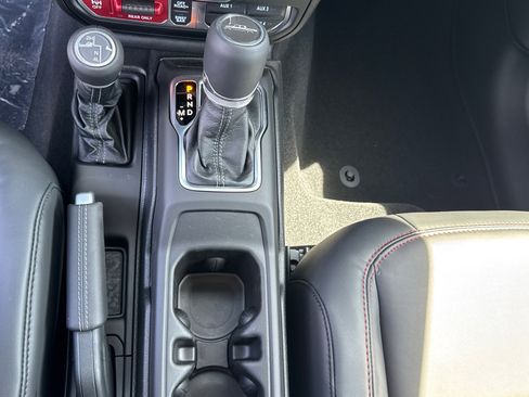 New 2025 Jeep Gladiator Rubicon w/ Convenience Group image 14