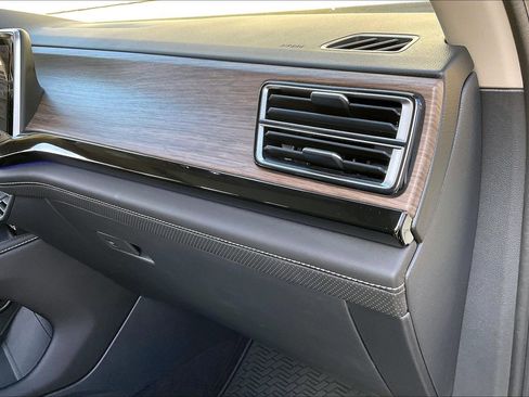 Certified 2025 Volkswagen Atlas SEL image 16