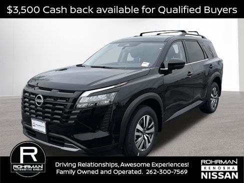 New 2026 Nissan Pathfinder SL image 1