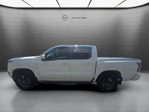 Certified 2025 Nissan Frontier SV w/ SV Convenience Package AWD/4WD image 8