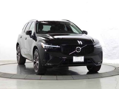 Used 2025 Volvo XC60 B5 Plus AWD/4WD image 1