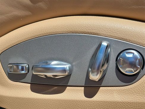 New 2026 Porsche Macan image 30