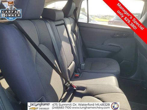 Used 2023 Toyota Highlander LE AWD/4WD image 27