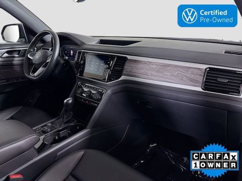 Certified 2023 Volkswagen Atlas Cross Sport SE w/ Panoramic Sunroof Package image 30