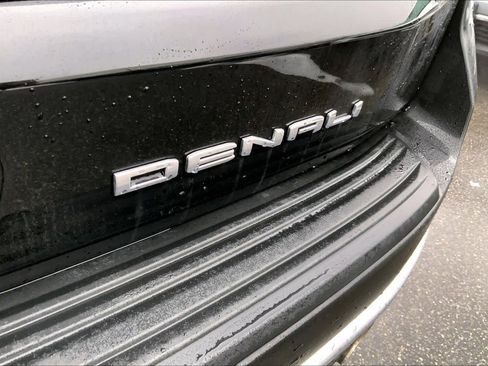 Used 2023 GMC Yukon XL Denali w/ Denali Reserve Package image 10