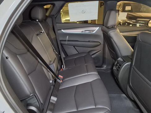 New 2026 Cadillac XT5 Luxury FWD image 7