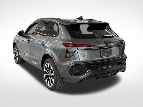 New 2026 Audi Q3 quattro 2.0T AWD/4WD image 3