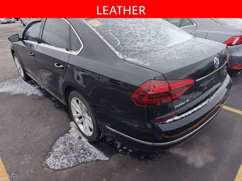 Used 2018 Volkswagen Passat 2.0T SE image 4