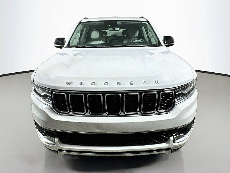 Used 2024 Jeep Wagoneer L Series III w/ Flexible Seating Group AWD/4WD image 2