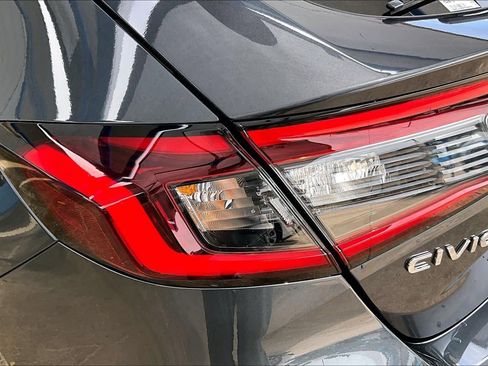 Certified 2023 Honda Civic Sport Touring image 29