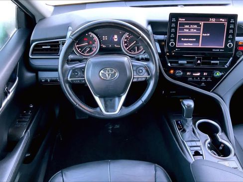 Used 2024 Toyota Camry XLE image 6