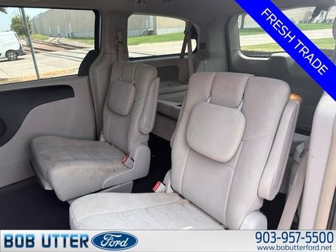 Used 2011 Dodge Grand Caravan Crew FWD image 4