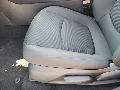 Used 2024 Toyota RAV4 LE FWD image 17