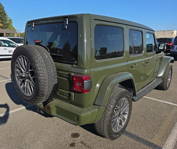Used 2024 Jeep Wrangler High Altitude AWD/4WD image 4