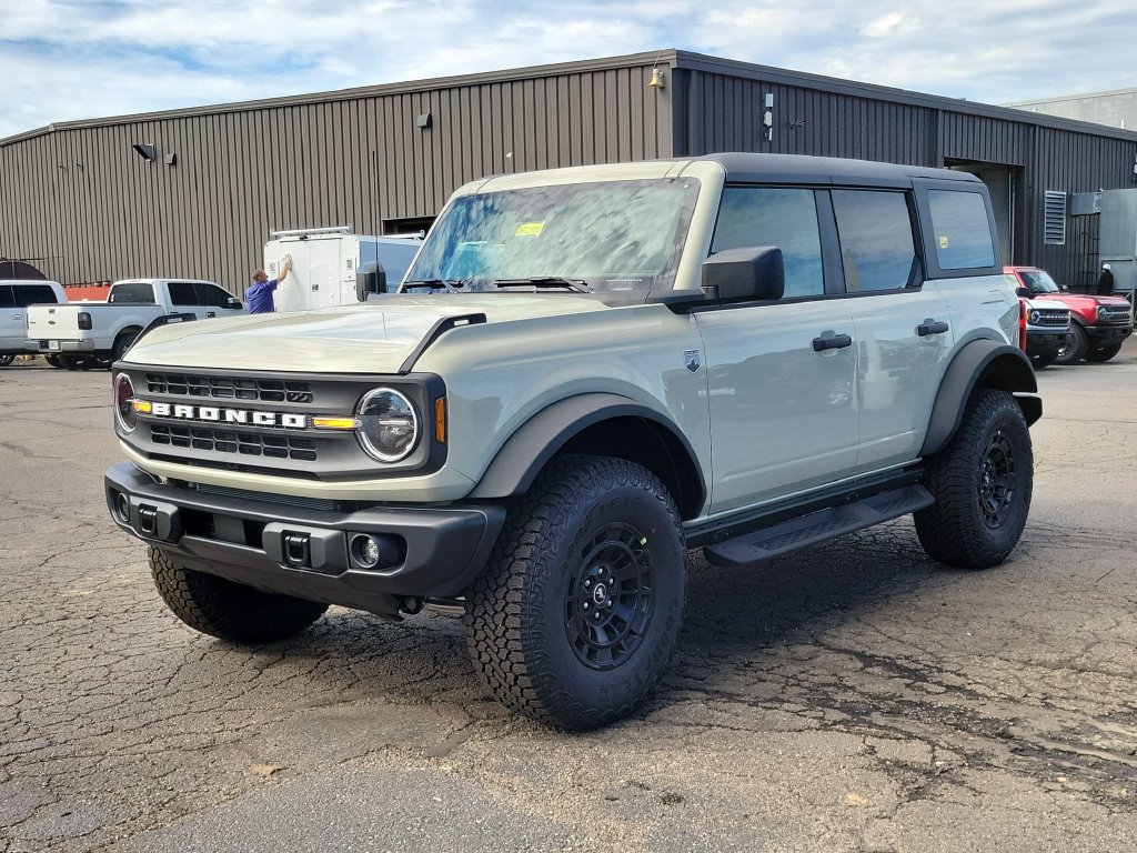 New 2026 Ford Bronco Big Bend w/ Black Diamond Package AWD/4WD image 8