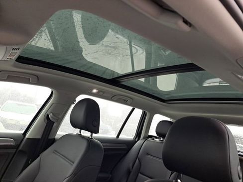 Used 2017 Volkswagen Golf Alltrack SE image 6