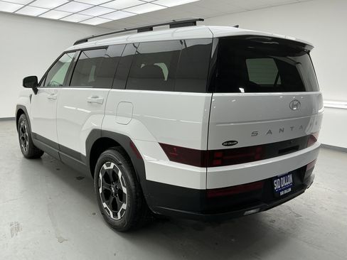Used 2025 Hyundai Santa Fe SEL image 6
