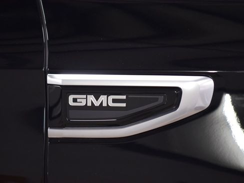 Used 2024 GMC Yukon XL Denali AWD/4WD image 16