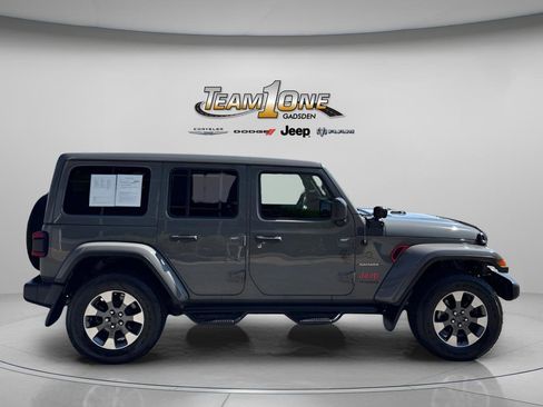 Used 2019 Jeep Wrangler Unlimited Sahara AWD/4WD image 9