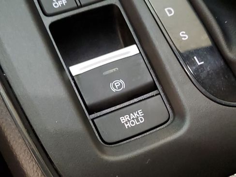 Certified 2025 Honda CR-V LX image 30