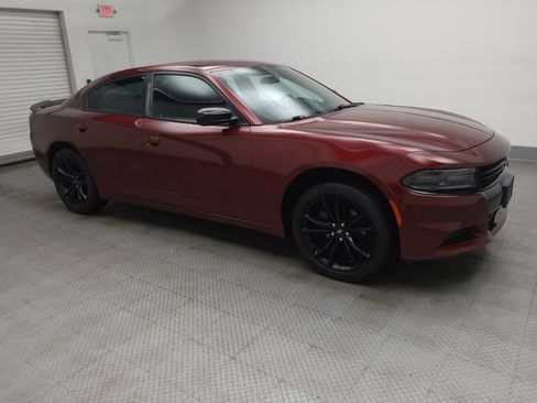 Used 2018 Dodge Charger SXT w/ Blacktop Package RWD image 11