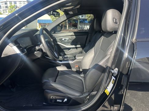 Used 2019 BMW 330i Sedan w/ Premium Package image 18