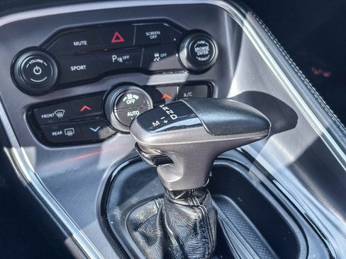 Used 2020 Dodge Challenger SXT w/ Driver Convenience Group RWD image 19