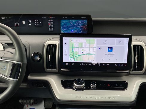 Certified 2025 Ford Expedition Max Active AWD/4WD image 14