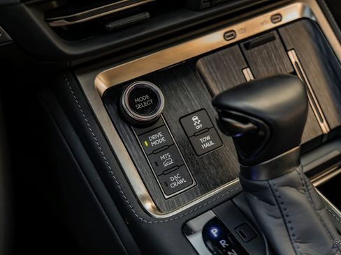 Used 2025 Lexus GX 550 image 55