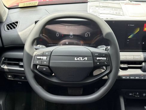New 2026 Kia K4 FWD image 32