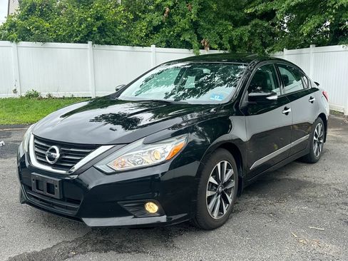 Used 2016 Nissan Altima 2.5 SL w/ 2.5 Technology Package FWD image 5