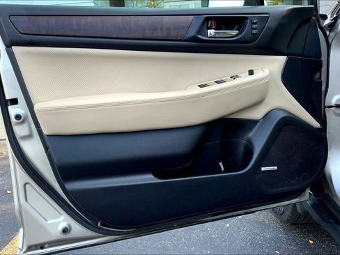 Used 2017 Subaru Outback 2.5i Limited image 24