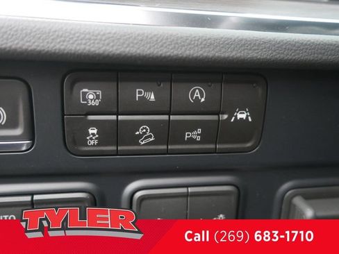New 2026 Chevrolet Tahoe Premier w/ Sun And Tow Package AWD/4WD image 28