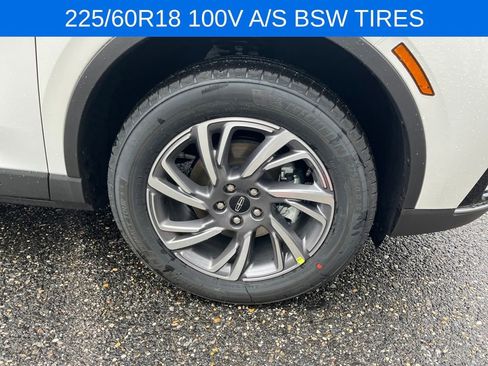 New 2026 Lincoln Corsair Premiere image 22