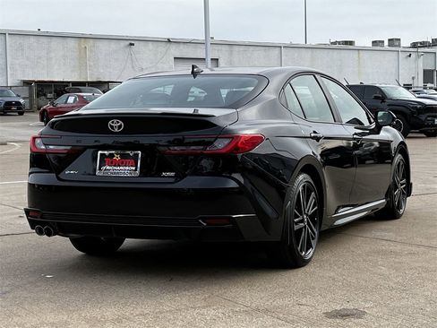 Used 2025 Toyota Camry XSE image 4