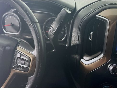 Used 2021 Chevrolet Silverado 1500 High Country image 16
