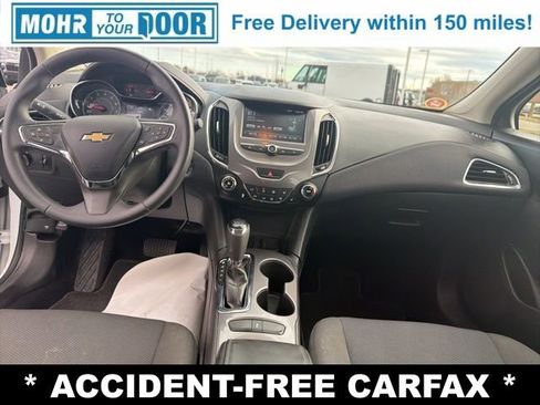 Used 2017 Chevrolet Cruze LT w/ Convenience Package image 34