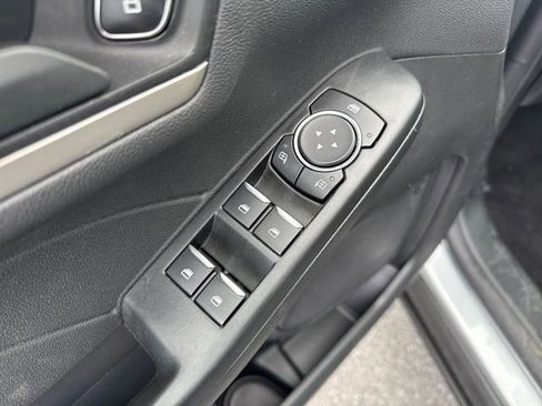 Used 2022 Ford Escape SE w/ Cold Weather Package AWD/4WD image 25