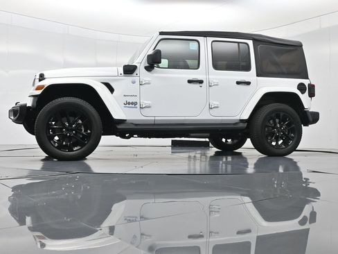 Used 2021 Jeep Wrangler Unlimited Sahara w/ Cold Weather Group image 54