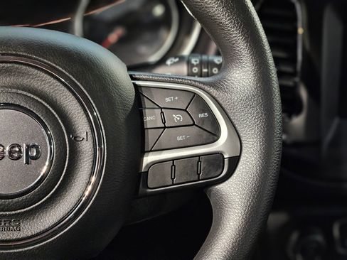 Used 2018 Jeep Compass Sport w/ Tech Group image 27