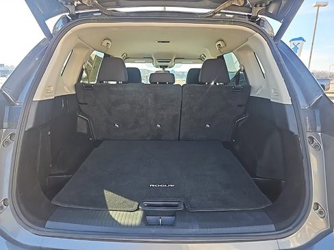 Used 2024 Nissan Rogue SV image 22