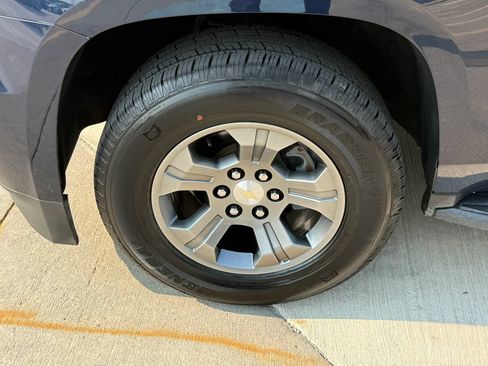 Used 2018 Chevrolet Tahoe LS w/ Skid Plate Package AWD/4WD image 41