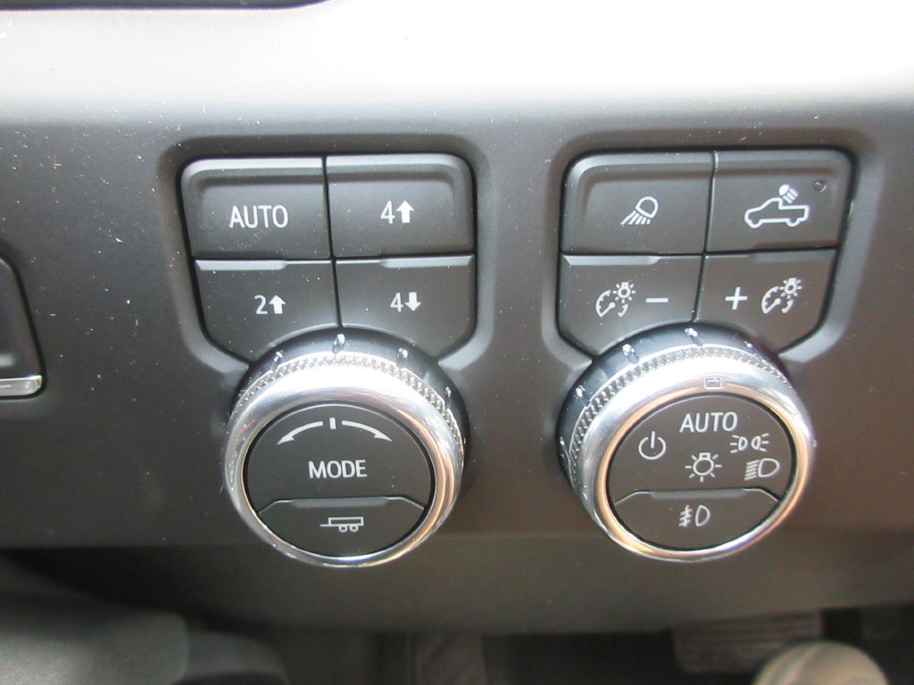 New 2026 GMC Sierra 1500 AT4 w/ AT4 Premium Package AWD/4WD image 17