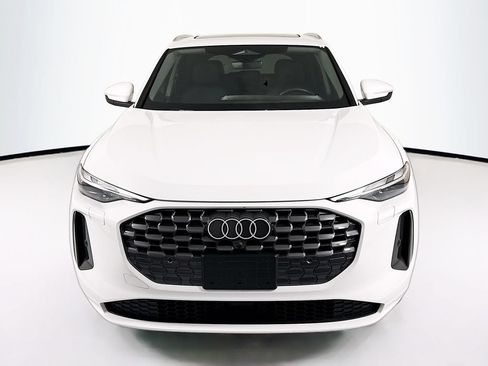 Used 2025 Audi Q5 Premium w/ Convenience Package AWD/4WD image 2