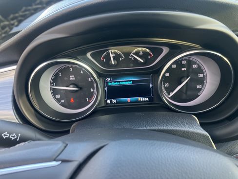 Used 2020 Buick Envision Essence w/ Experience Buick Package AWD/4WD image 23