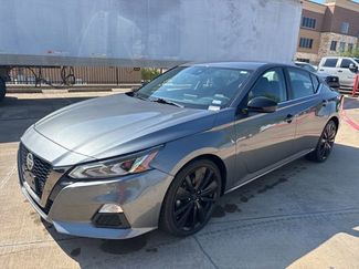 Used 2022 Nissan Altima 2.5 SR FWD video 1