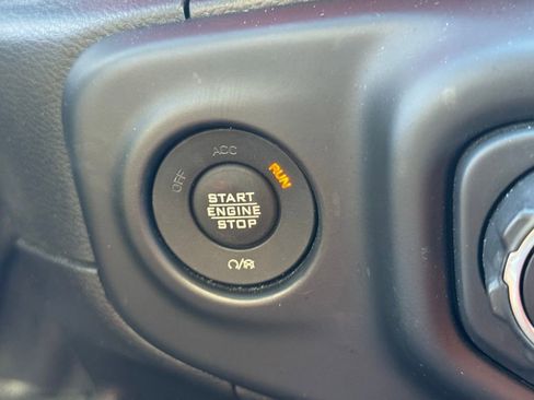 Used 2021 Jeep Wrangler Unlimited Rubicon image 32