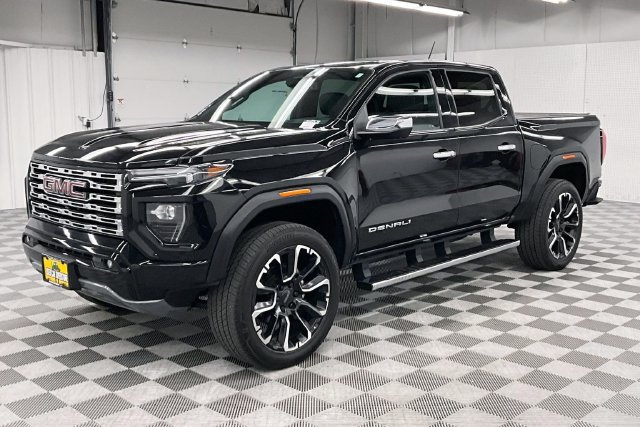 Used 2023 GMC Canyon Denali AWD/4WD image 12